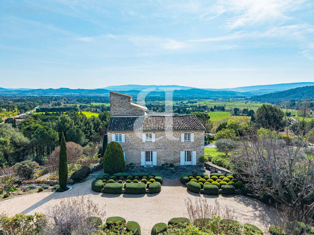 Maison à GORDES