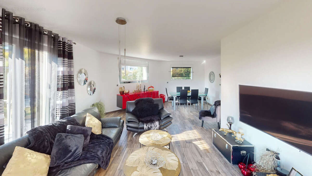 À vendre - Villa contemporaine 155 m² - Quartier Montboucons, Besançon - photo 4