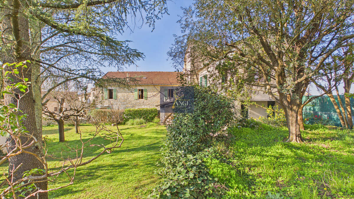 Maison à GROSPIERRES
