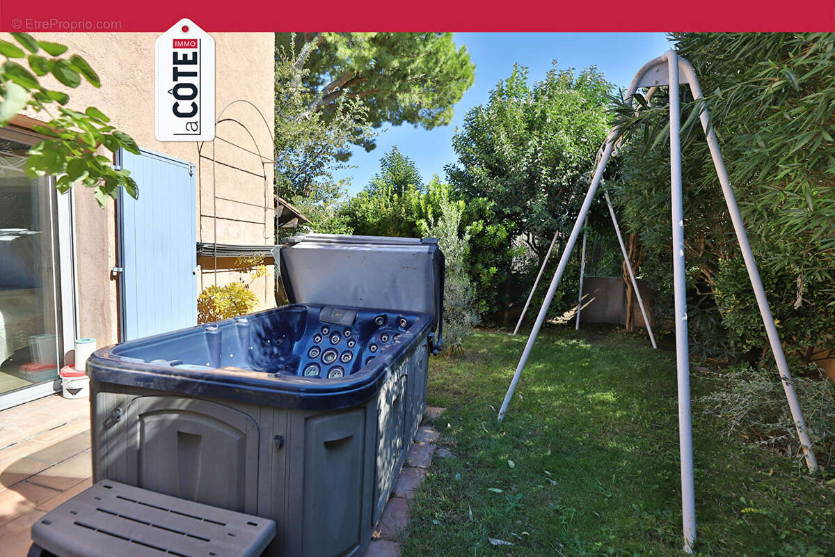 Maison à CHATEAUNEUF-LES-MARTIGUES