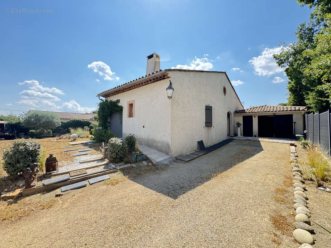 Maison à REGUSSE