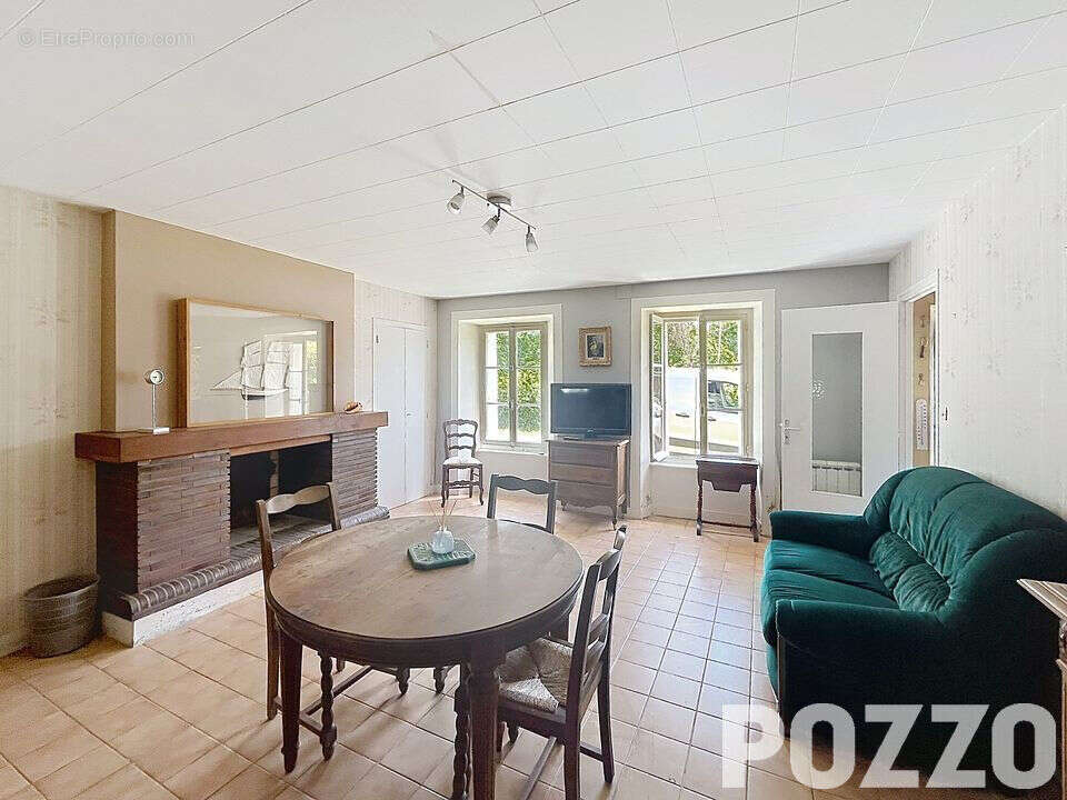 À vendre dans Saint lo : maison F5 (111 m²) - photo 4