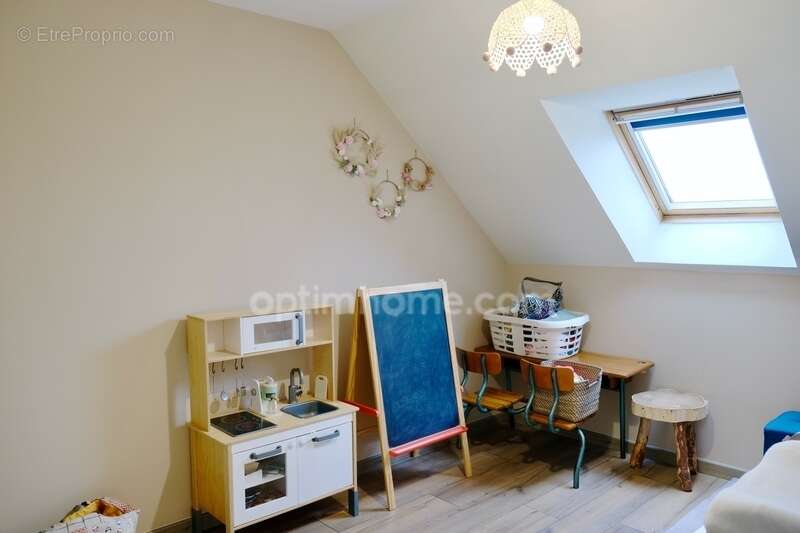 Maison à DEMOUVILLE