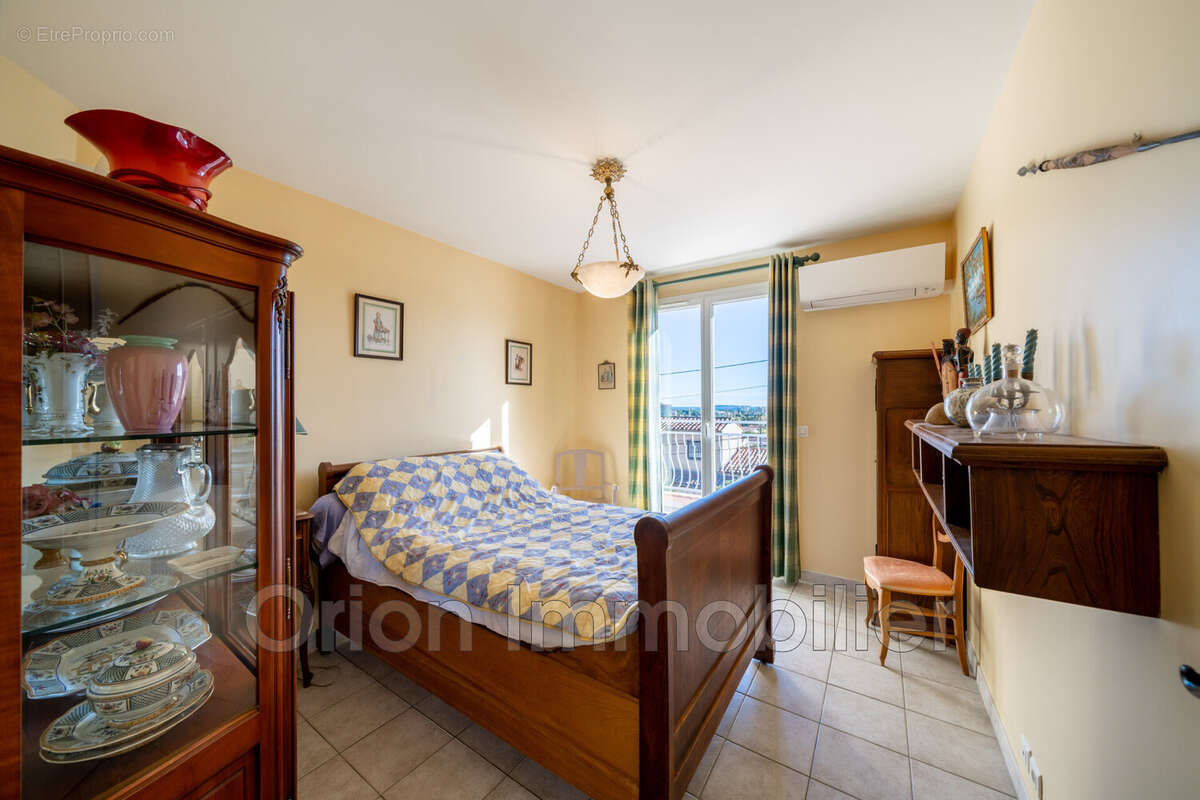 Maison à MANDELIEU-LA-NAPOULE