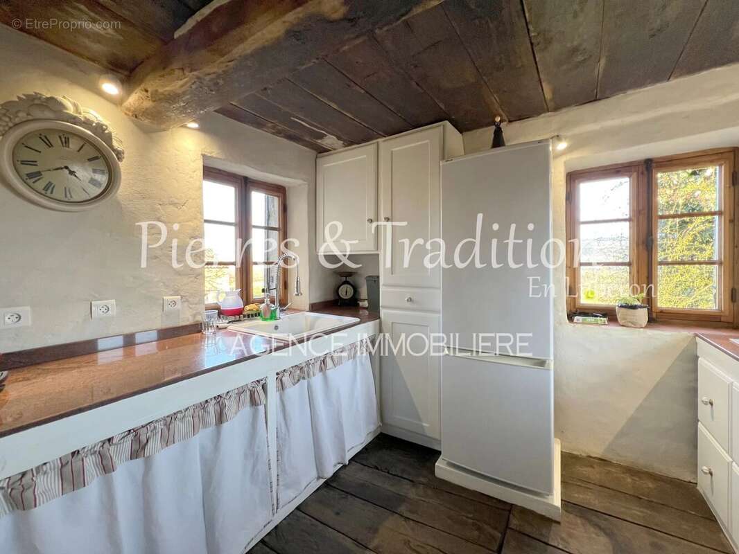 Maison à SIMIANE-LA-ROTONDE