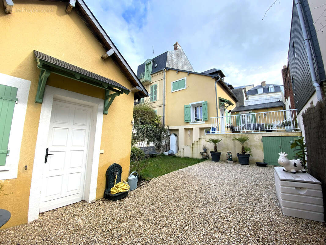 Maison à TROUVILLE-SUR-MER