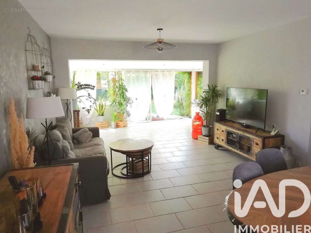 Photo 3 - Maison à BRIE-COMTE-ROBERT