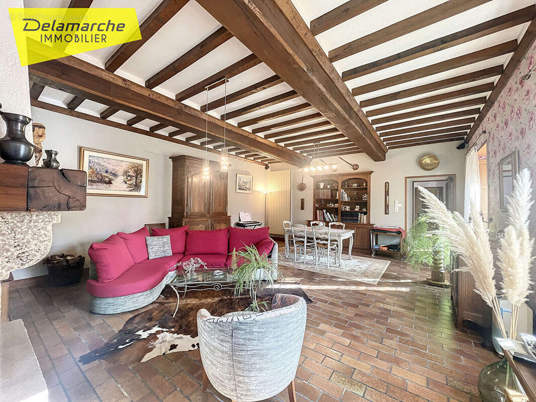 Maison à CERENCES