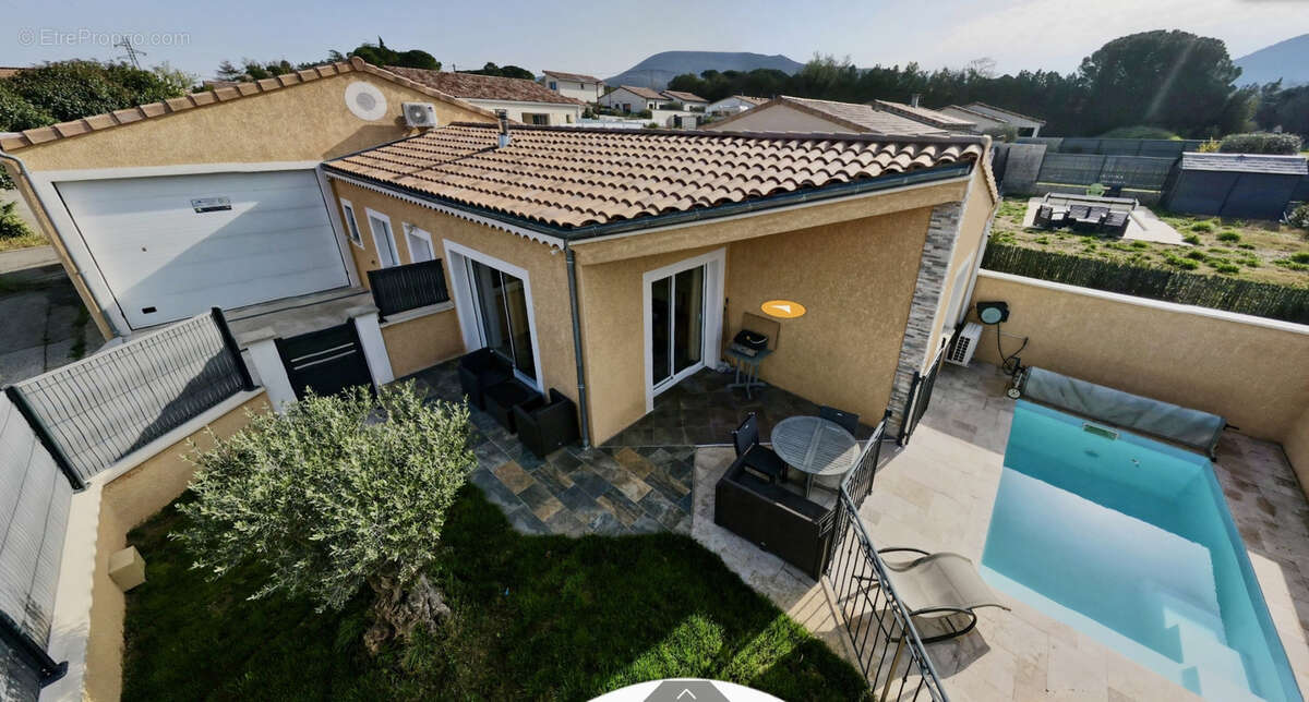 Maison à MONTELIMAR