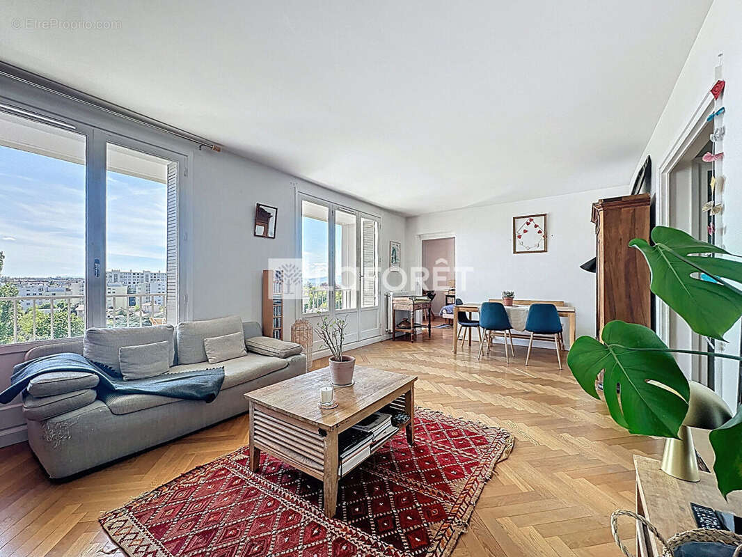 Appartement à CALUIRE-ET-CUIRE