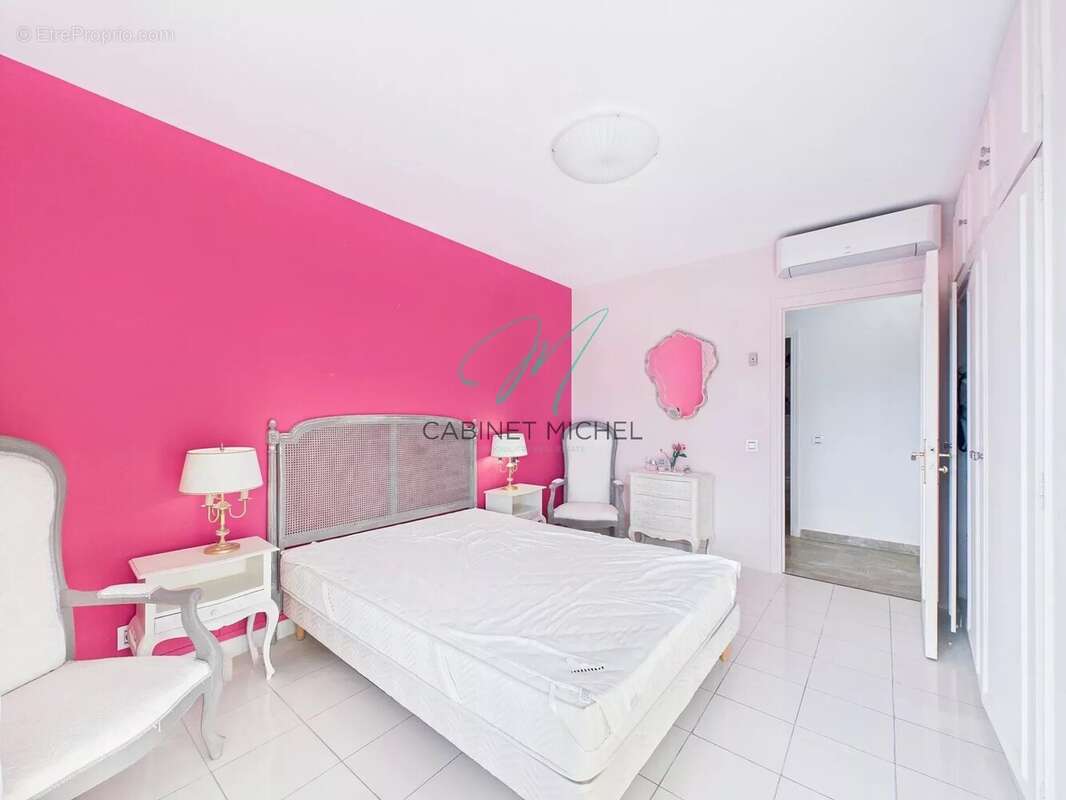 Appartement à MANDELIEU-LA-NAPOULE