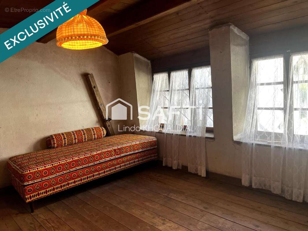 Maison 113 m² à Belmont  - photo 8