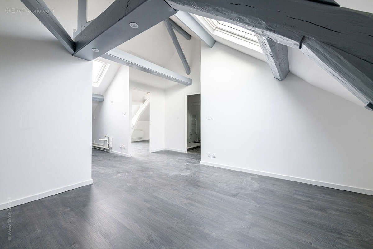 Appartement à GRISY-SUISNES