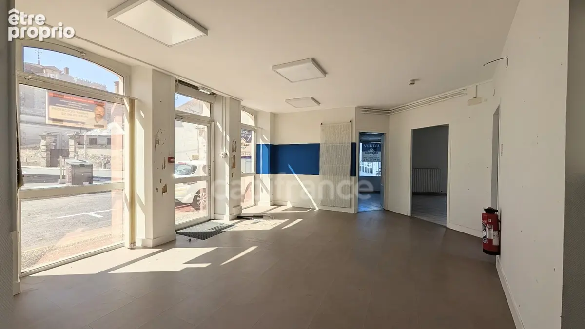 Immeuble à vendre SEGONZAC (16) Investisseurs ou Professionnels: une belle opportunité - photo 2