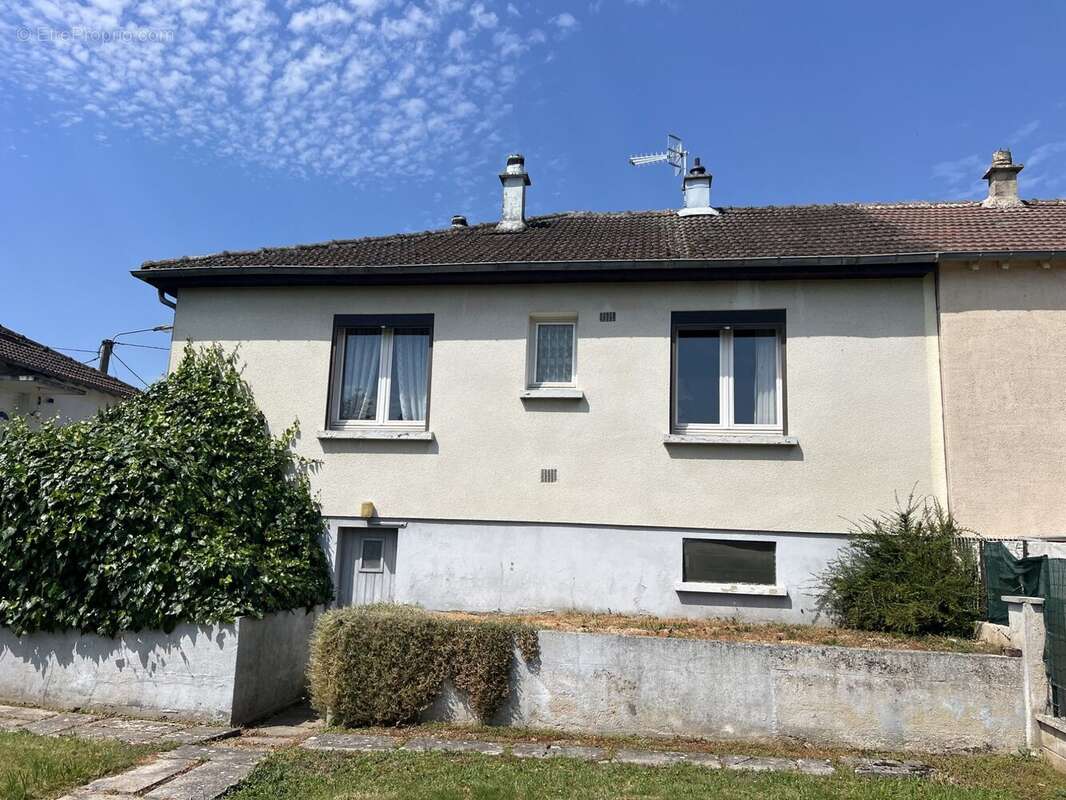 Maison à TERGNIER