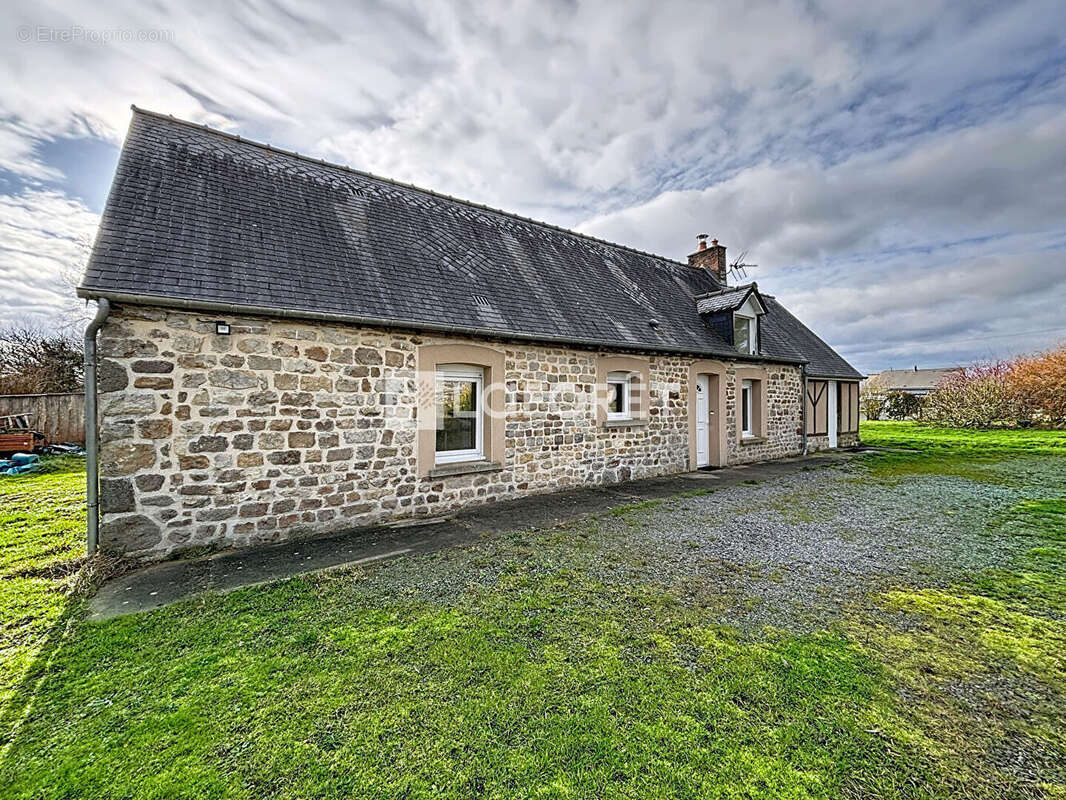 Maison à LA FERRIERE-AUX-ETANGS