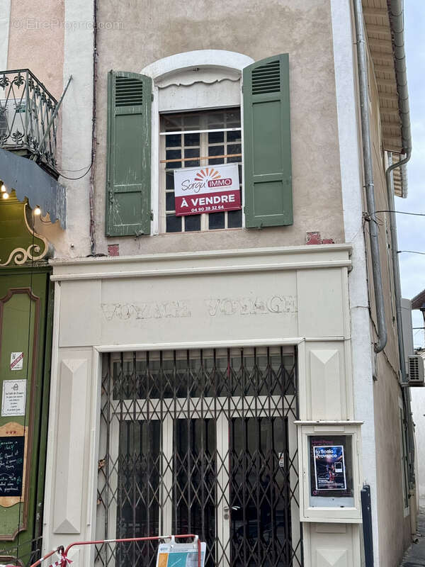 Appartement à L'ISLE-SUR-LA-SORGUE