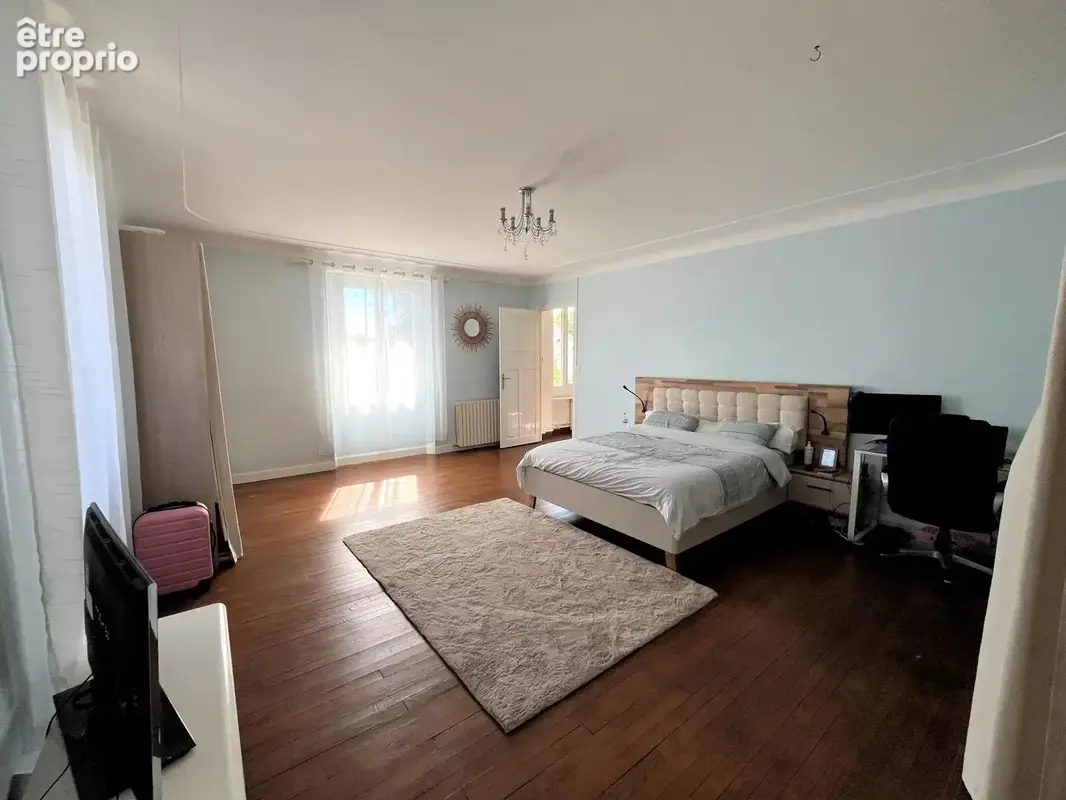 Maison 257m², 5 chambres, 3249m² de terrain, grande dépendance - photo 14