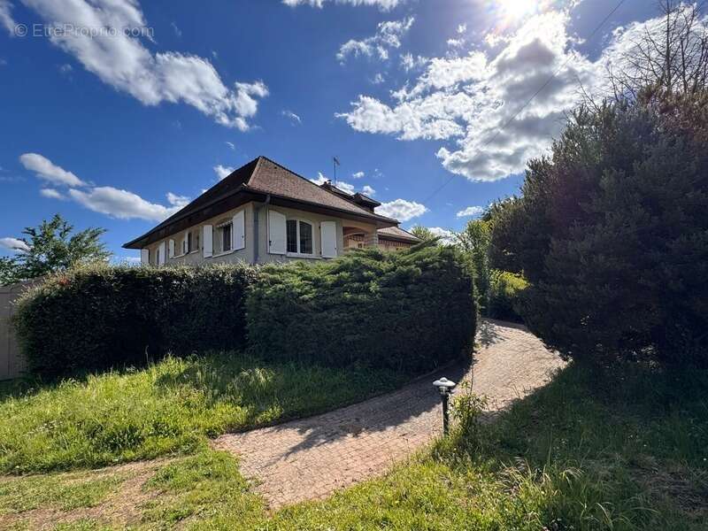 Maison à PERRIGNY-SUR-L'OGNON