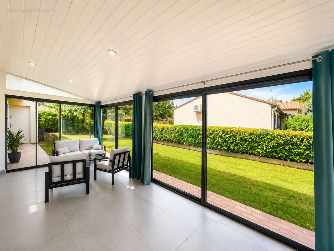Maison Contemporaine  Plain-pied 93 m2   Véranda de 17 m2   Jardin - Garage   Pins-Justaret - photo 11