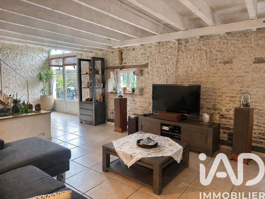 Photo 3 - Maison à MAUZE-SUR-LE-MIGNON