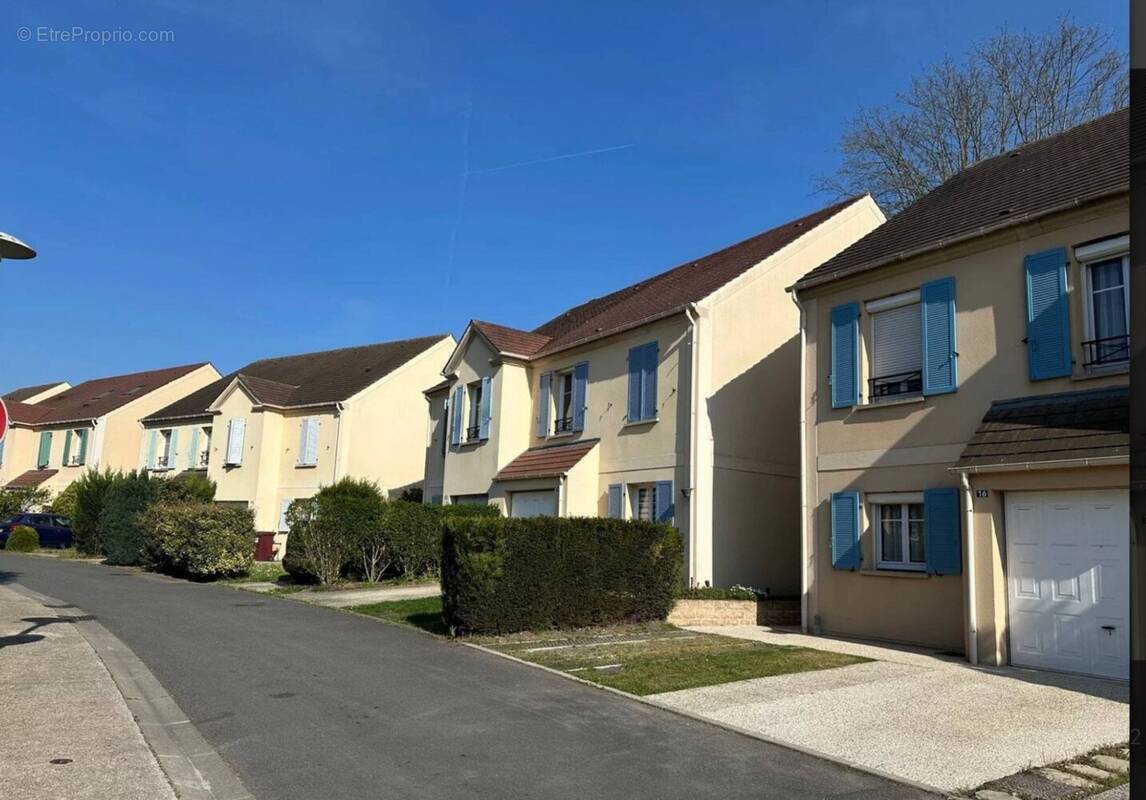 Maison à VAIRES-SUR-MARNE