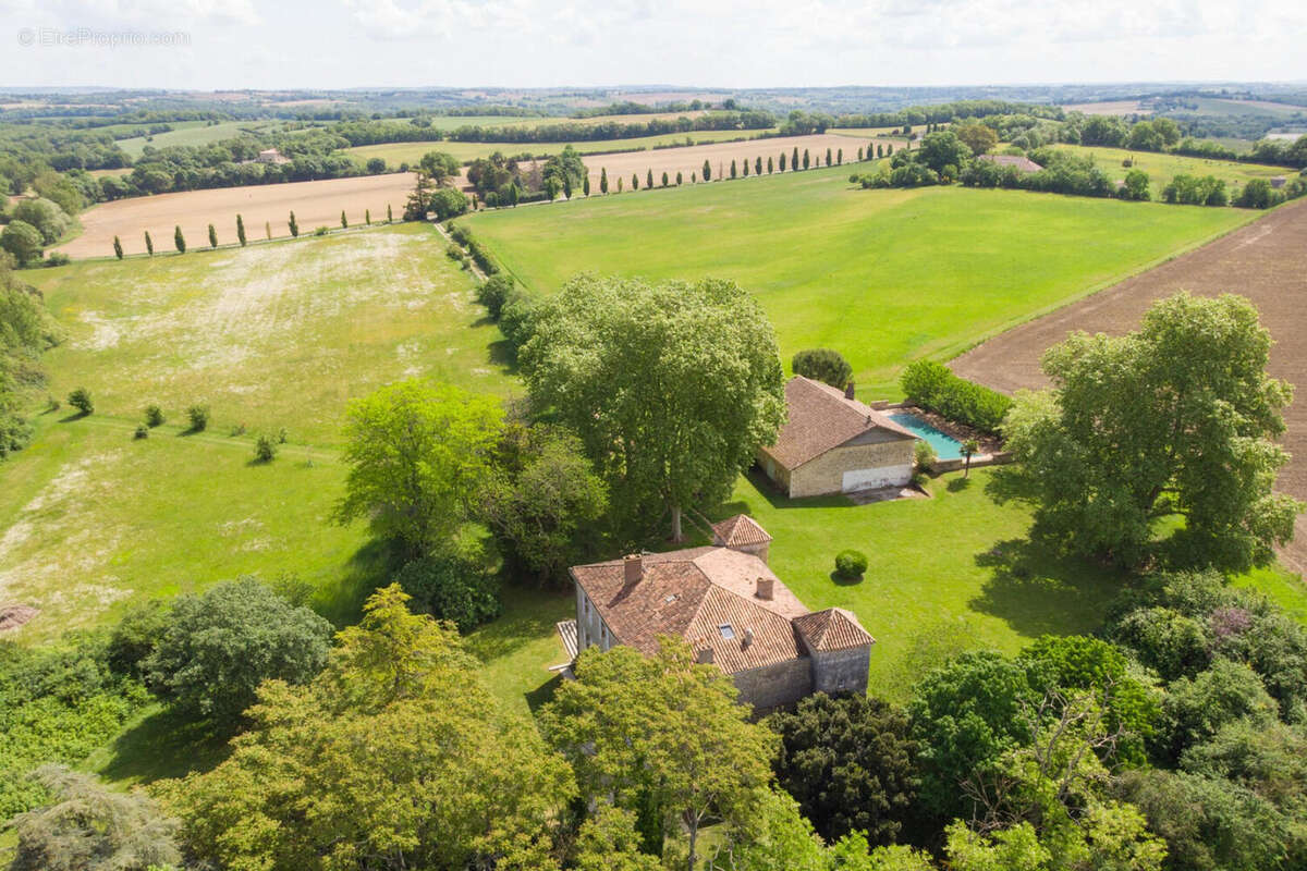 vue d'été - Maison à GIMONT