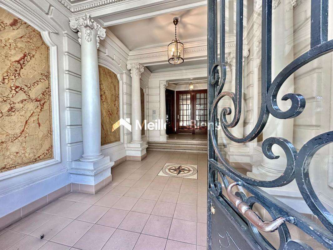Appartement à PARIS-10E