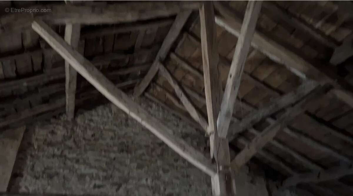 Maison à BUSSIERE-POITEVINE