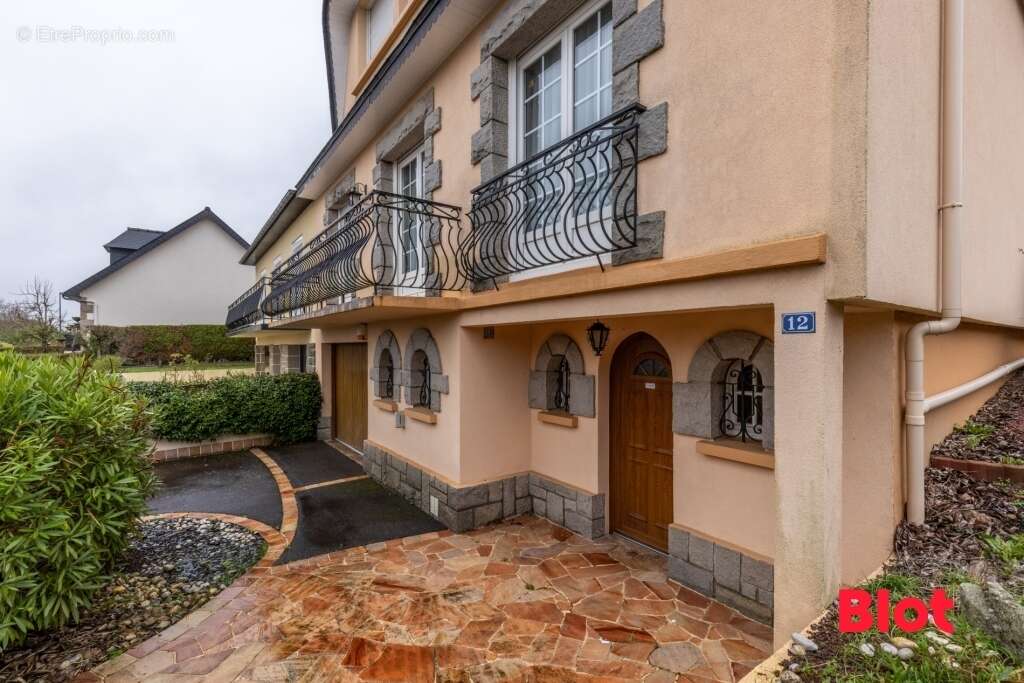 Maison à VERN-SUR-SEICHE
