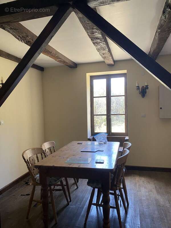 Maison à NEUVIC-ENTIER