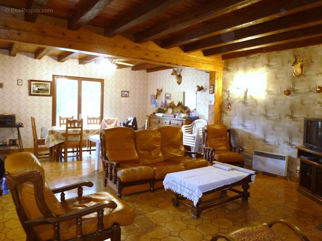 Maison à PUGET-THENIERS