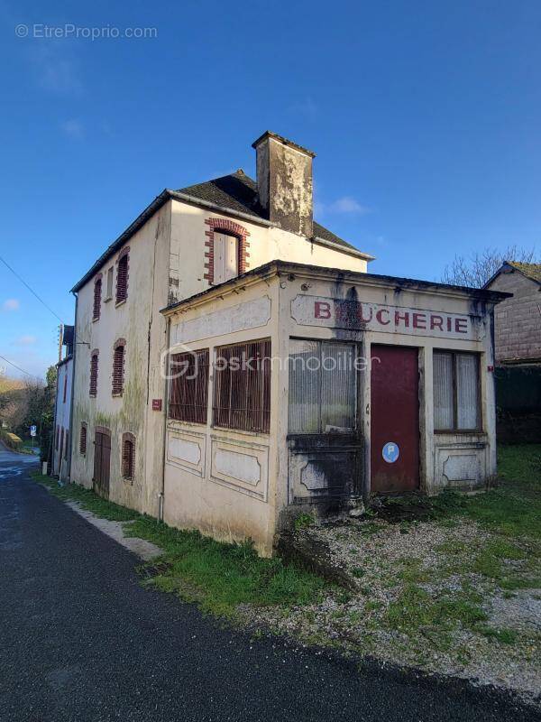 Maison à MERLEAC