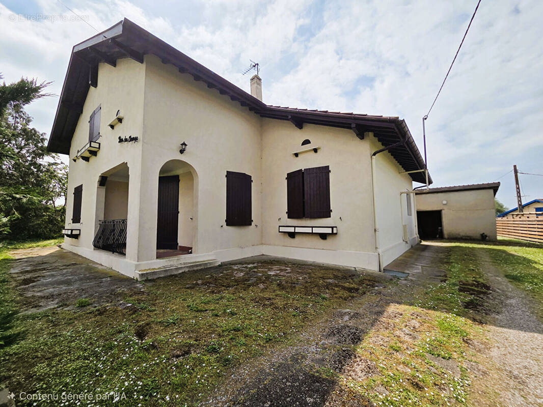 Maison à TARNOS