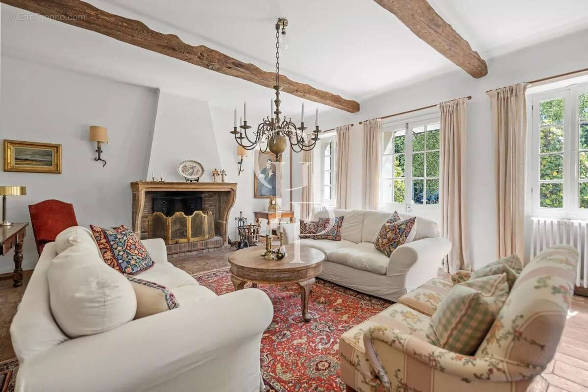 Maison à PEYMEINADE