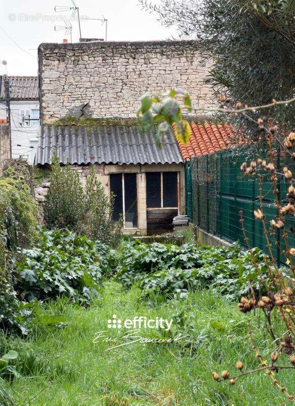 Maison 71 m² à Niort  - photo 17