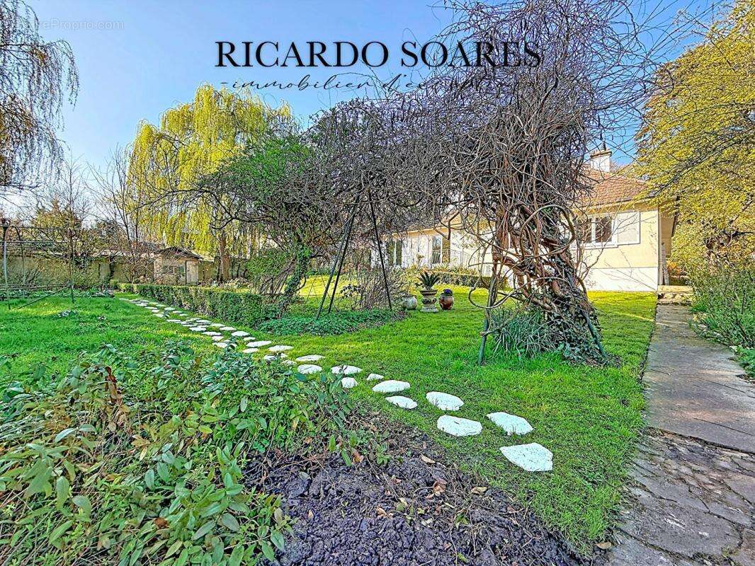 Maison à PONT-SAINTE-MAXENCE