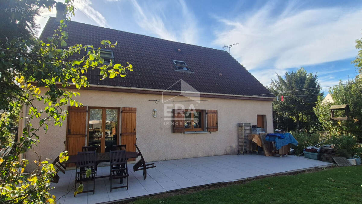 Maison à GRISY-SUISNES