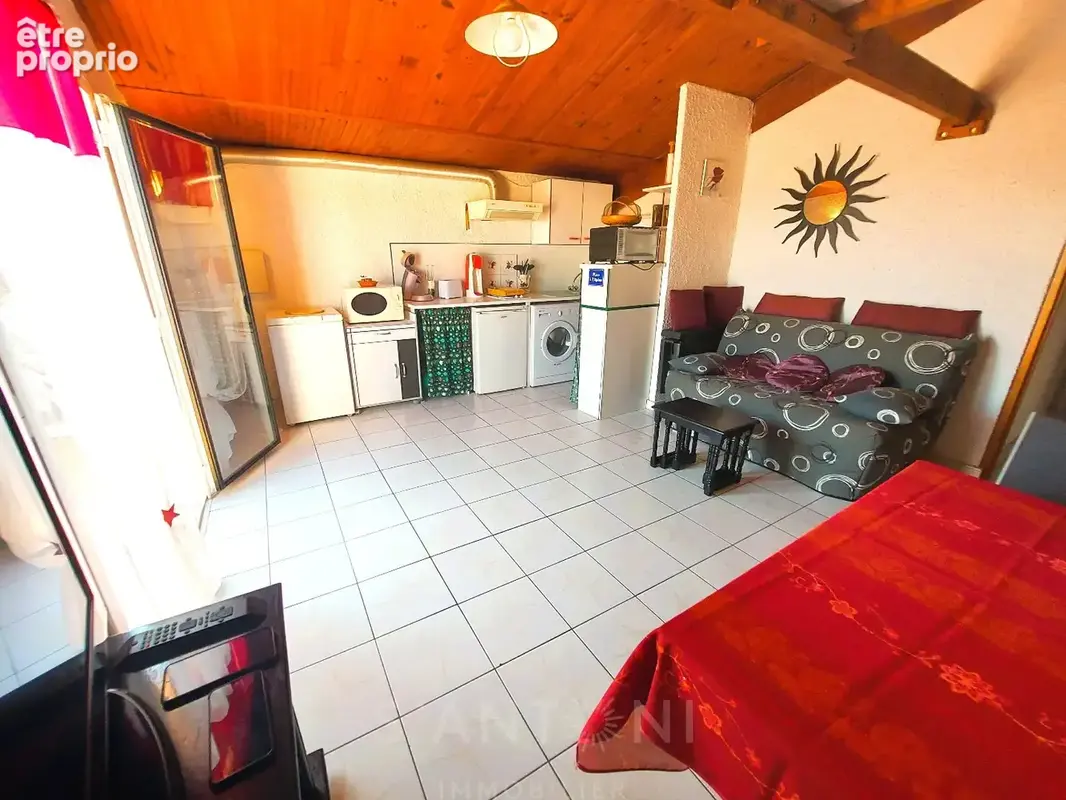 Secteur du marche, t2, parking, terrasse, proche mer - photo 2