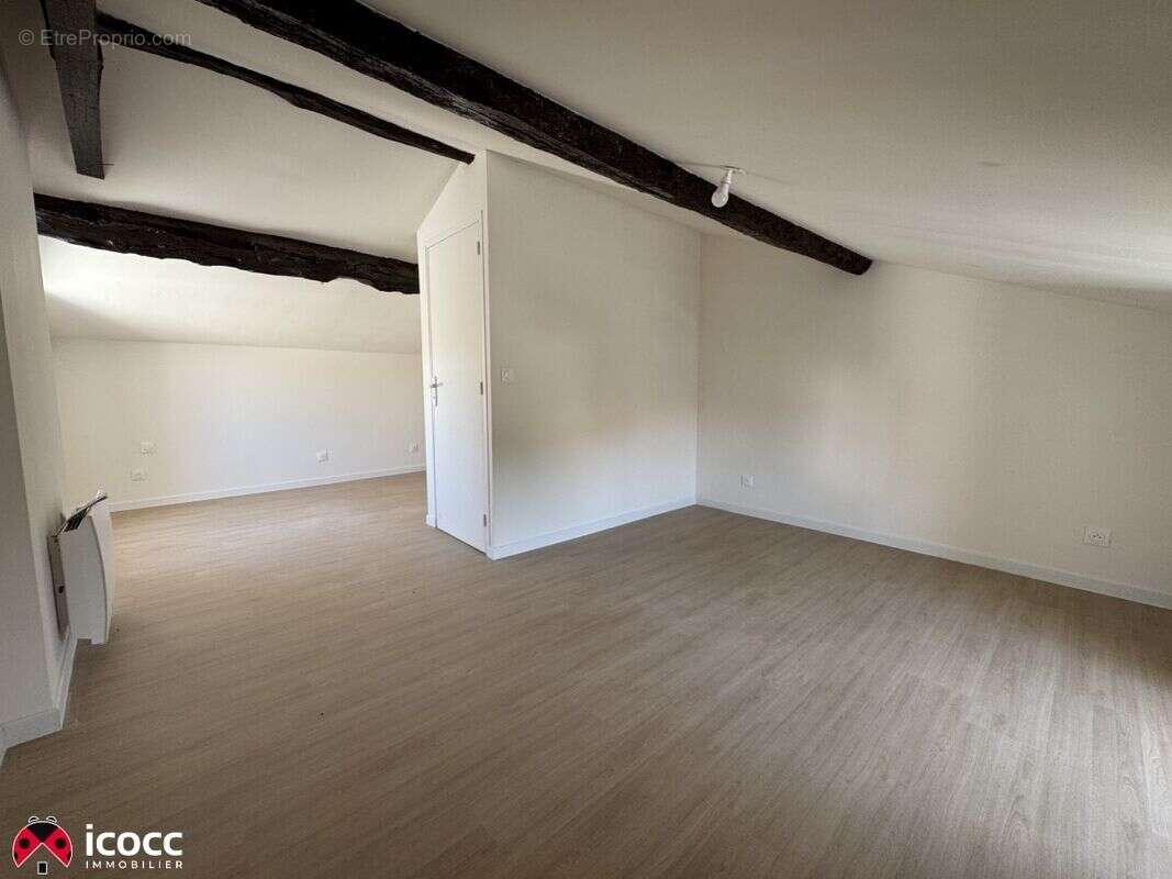 Maison 85 m² à Les Magnils-Reigniers  - photo 5