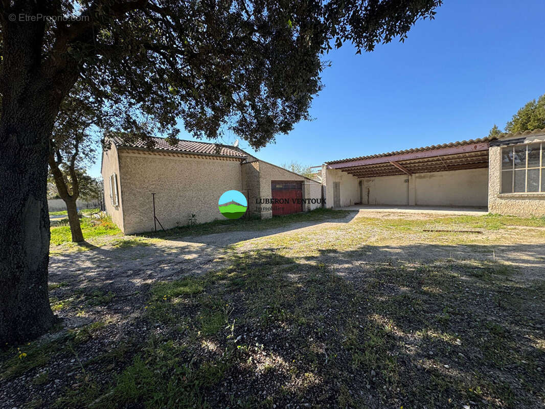 Maison à PERNES-LES-FONTAINES