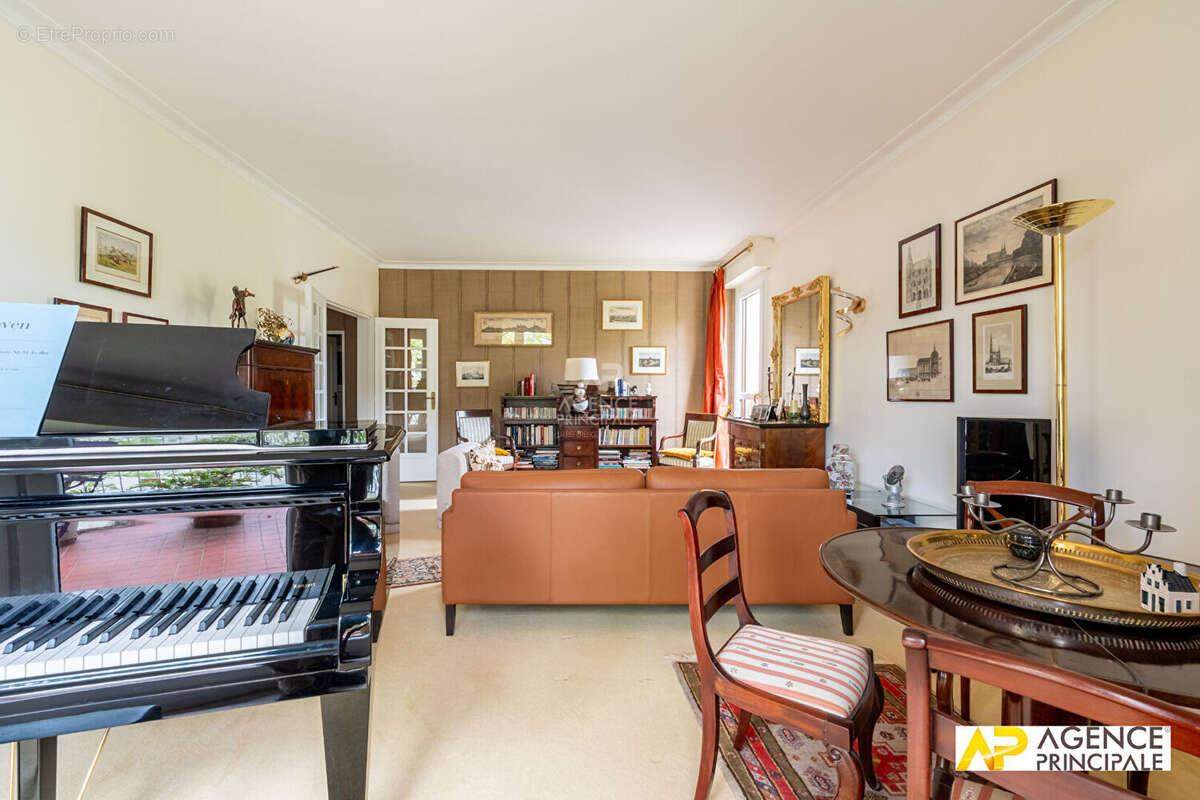 Appartement à MAISONS-LAFFITTE