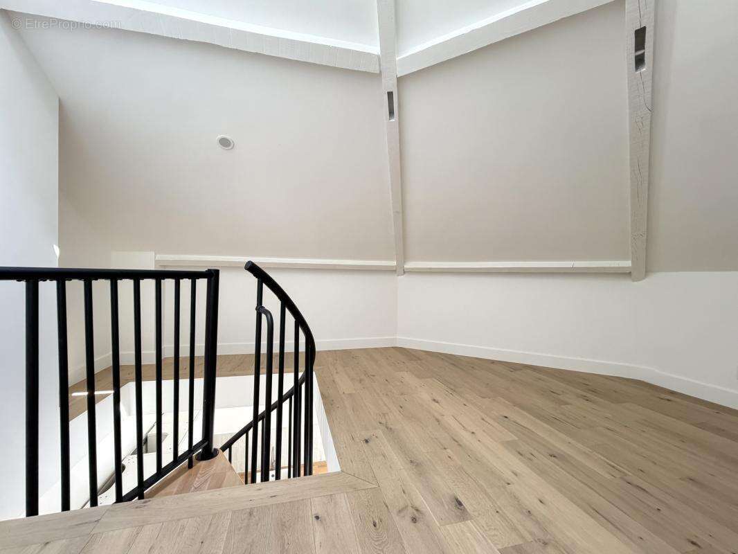 Appartement T3, 74,08 m², Paris 18 - photo 7