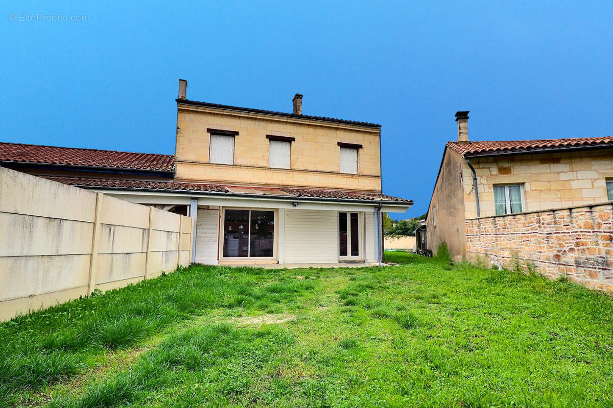 Maison à IZON