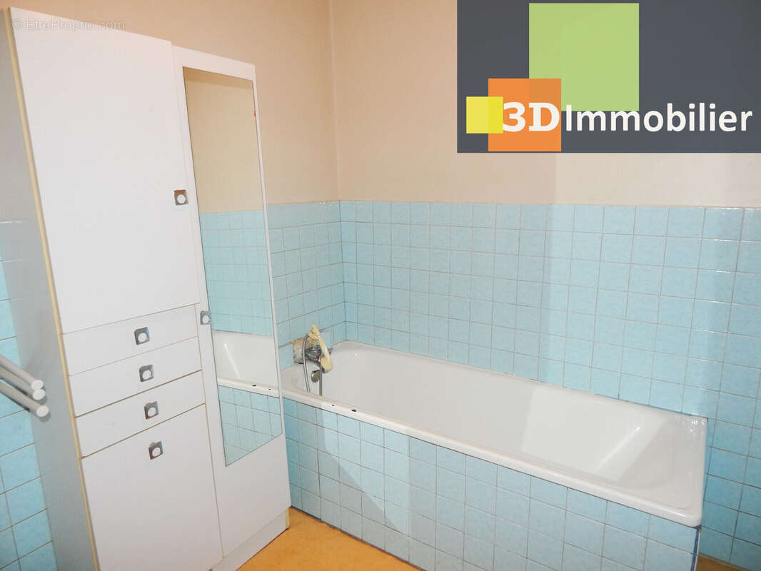 SALLE DE BAINS 5.20 M² - Maison à LONS-LE-SAUNIER