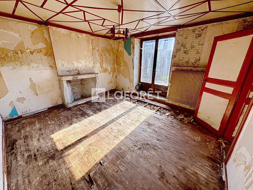 Maison à BEAUJEU-SAINT-VALLIER-PIERREJUX-ET-QUITTEUR