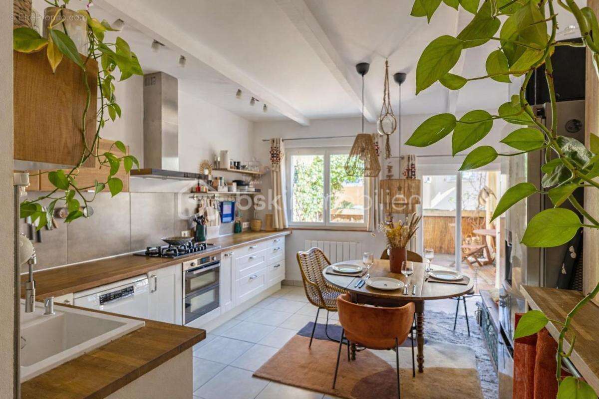 Maison à SUSSARGUES