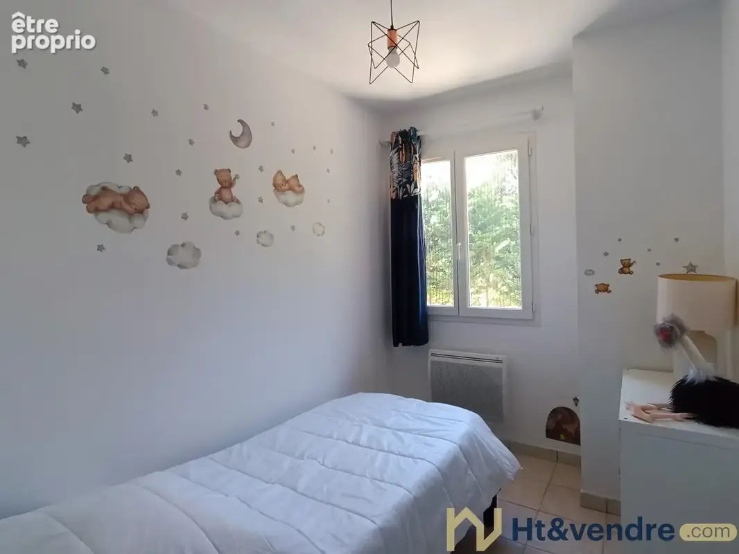 GIENS   Maison au calme, grand jardin, terrasses et vue mer - photo 11