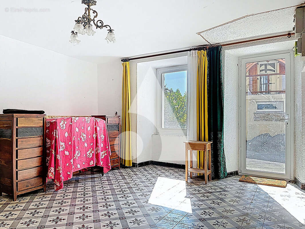 Maison à LA ROCHE-DES-ARNAUDS