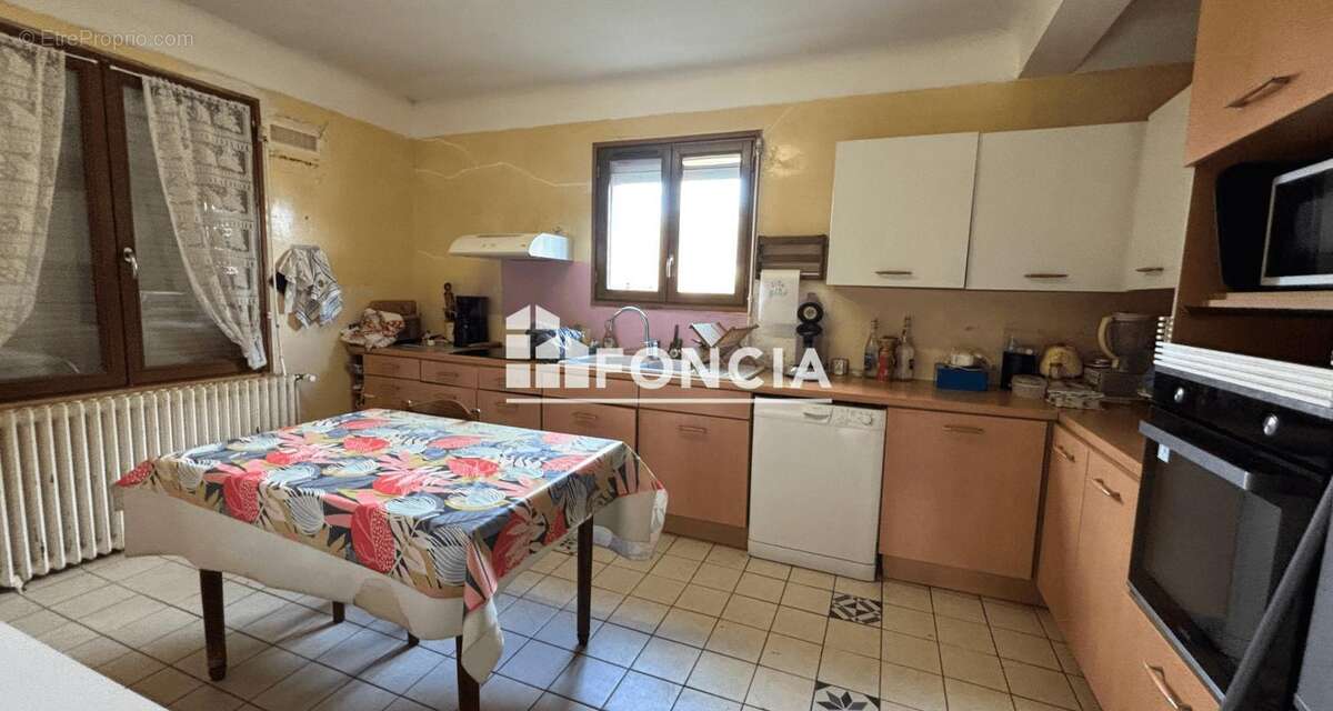 Maison à SAINT-MARTIN-D'ABBAT